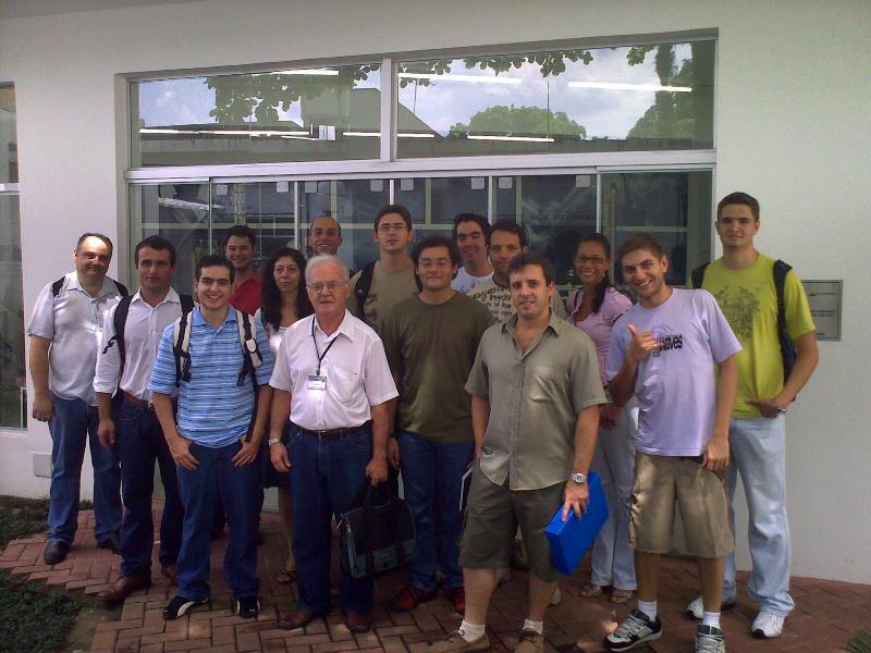 6� Turma de P�s-gradua��o de Engenharia de Petr�leo e G�s Natural - Engenharia Unisanta 48 anos